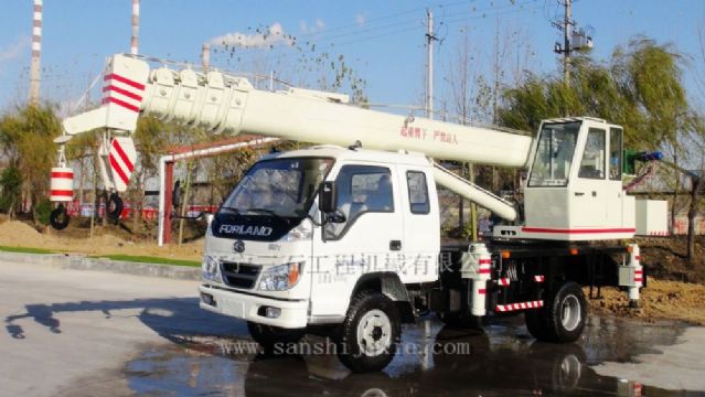 點(diǎn)擊查看詳細(xì)信息<br>標(biāo)題：8噸汽車吊 閱讀次數(shù)：3178