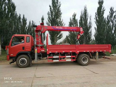 點(diǎn)擊查看詳細(xì)信息<br>標(biāo)題：8噸東風(fēng)隨車吊 閱讀次數(shù)：2052