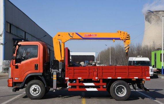 點(diǎn)擊查看詳細(xì)信息<br>標(biāo)題：4噸大運(yùn)隨車吊 閱讀次數(shù)：2047